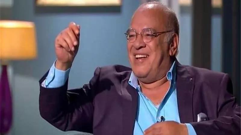 صلاح عبد الله يخضع لفحوصات طبية للاطمئنان على صحته