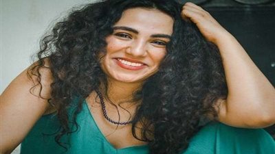 زينب غريب تثير الجدل بين جمهورها  بفيديو رقص