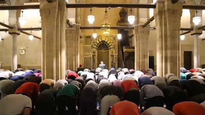 اليوم.. بدء صلاتي التراويح والتهجد في الأزهر