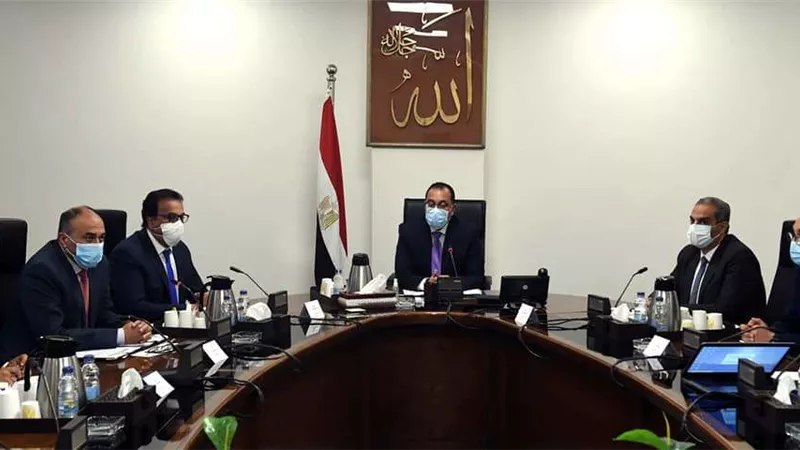 مدبولي يكشف عن موقف الرئاسة من مشروع مشتقات البلازما