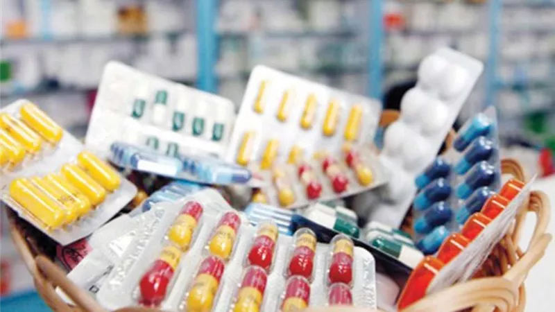 رئيس جهاز حماية المستهلك  يحذر المواطنين من  شراء  أدوية عبر صفحات السوشيال ميديا
