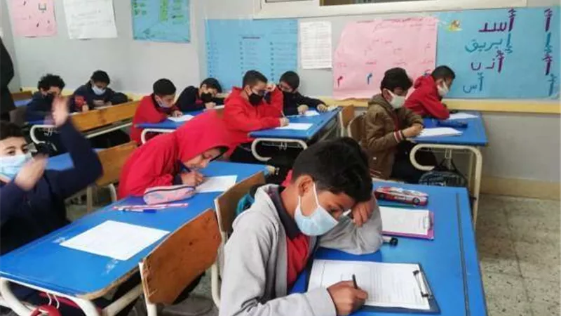 أستاذ مناهج:  تعديل منهج الصف الرابع الابتدائي جاء لأجل مصلحة أولادنا.. فيديو