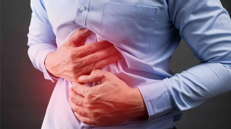 تمريض حلوان تقدم نصائح طبية توعوية لمرضى القولون العصبي في رمضان