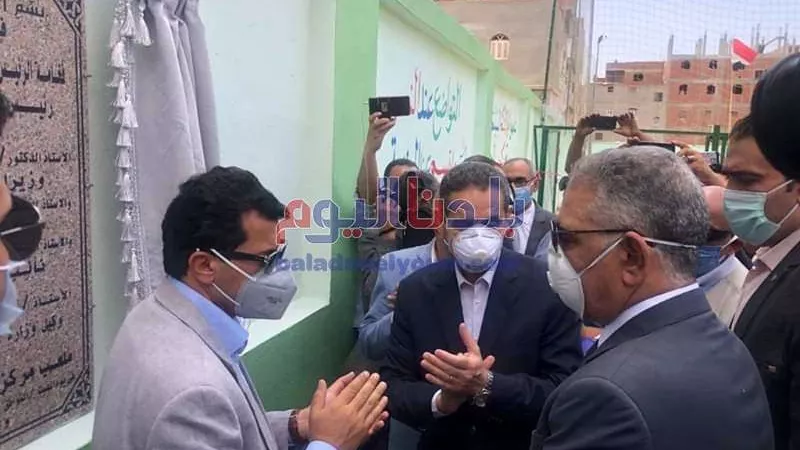 بتكلفة 5 مليون جنيه.. وزير الشباب والرياضة يفتتح ملاعب رياضة بسمنود