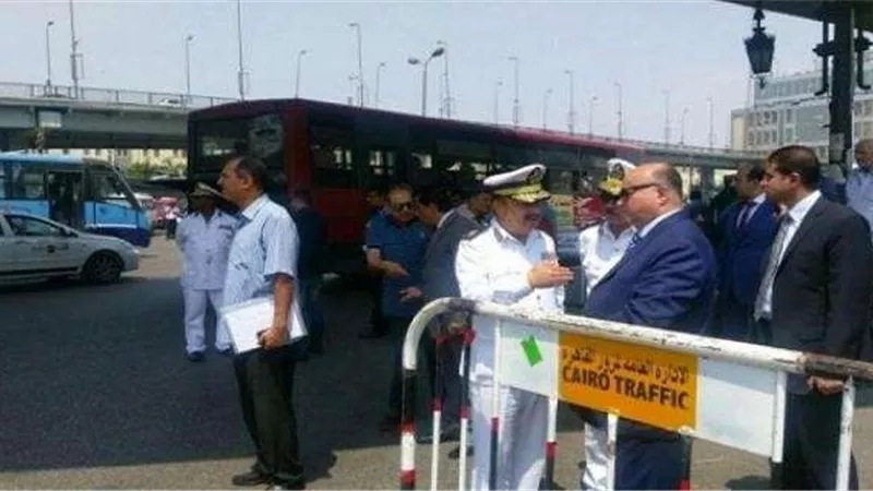 ضبط 280 طن مواد غذائية وأعلاف مجهولة المصدر داخل مصانع بالشرقية