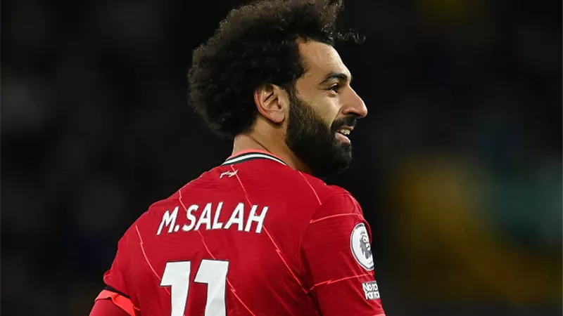 برنامج العباقرة يطرح سؤالًا طريفًا عن علاقة محمد صلاح بـ«مجدي عبدالغني» (فيديو)