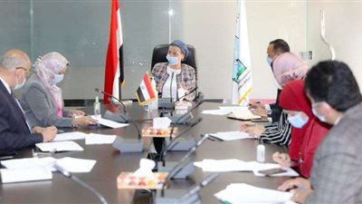وزيرة البيئة: استمرار المتابعة الدورية للوضع البيئي بمحطات الصرف