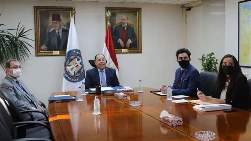 المالية: متوسط سعر برميل النفط بلغ 91 دولارا بموازنة العام المالي الماضي