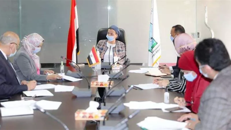 وزيرة البيئة: استمرار المتابعة الدورية للوضع البيئي بمحطات الصرف