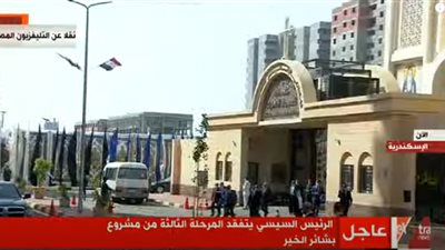الرئيس يتفقد مسجد الحق المبين وكاتدرائية السيدة العذراء ببشاير الخير 3