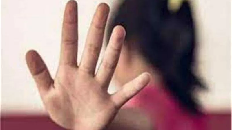 عاشر ابنة زوجته 5 سنوات.. التحقيقات: كان يهددها بـ الخرطوم لتنفيذ رغباته