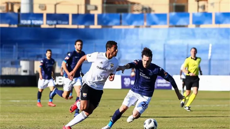 فخر الدين بن يوسف يقود هجوم بيراميدز لمواجهة الجونة في الدوري