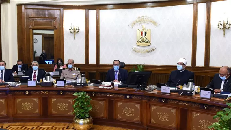 مدبولي: تنسيق مع محافظ البنك المركزي بشأن عدد من المحاور الاقتصادية