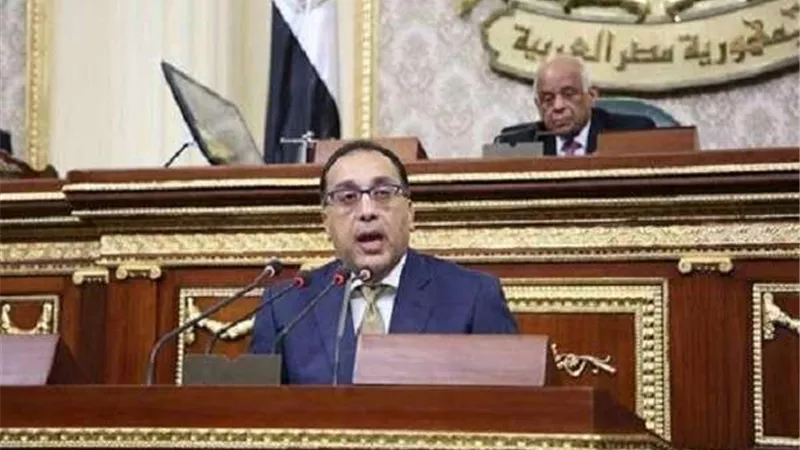 مدبولي يهنيء الرئيس السيسي بحلول عيد الفطر المبارك