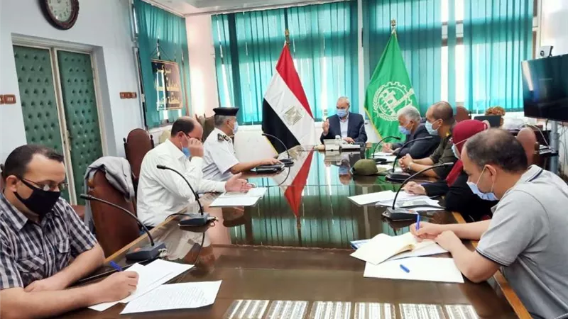 محافظ القليوبية يتابع آخر المستجدات لمجابهة كورونا واستعدادات عيد الفطر المبارك