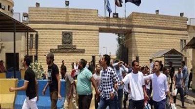 بالأسماء.. السيسي يصدر قرار جمهورى بالعفو عن 3157 سجين