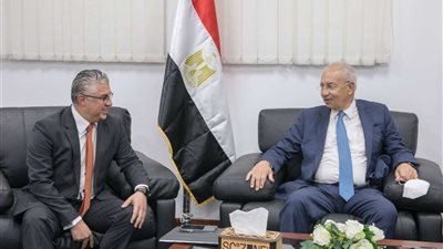 اقتصادية قناة السويس تقيم حفل تكرم المهندس يحيى زكي