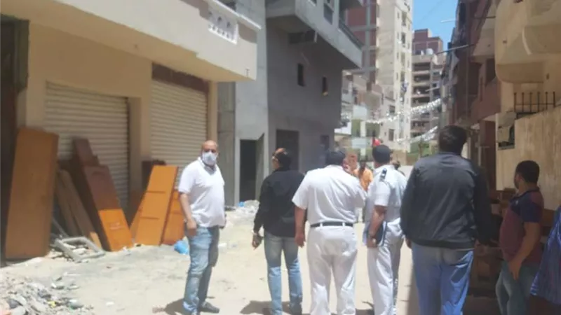 إحالة 37 حالة تعد بناء مخالف للنيابة العسكرية بمرسى مطروح