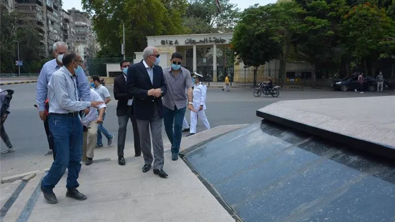 محافظ الجيزة يتفقد المتنزهات والحدائق وكورنيش النيل لمتابعة التزام المواطنين بالإجراءات الاحترازية