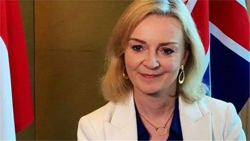 أبرزها تراجع الاقتصاد.. رئيس وزراء بريطانيا تواجه أزمات كبرى في بداية ولايتها .. فيديو