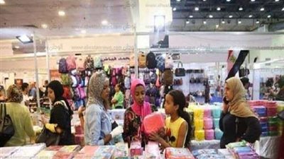 افتتاح معرض أهلاً مدارس بالجيزة بتخفيضات 30%  .. فيديو