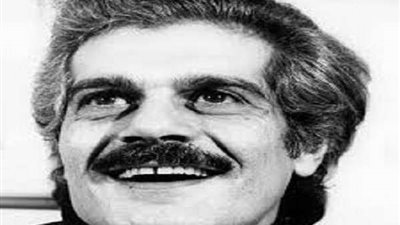 آيات قرآنية وعلم مصر وصور شاذة.. جولة في حساب جونيور حفيد عمر الشريف