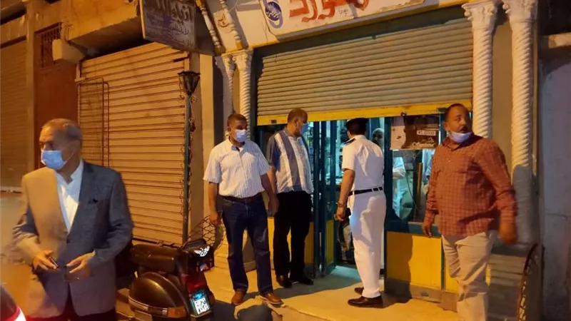 بالصور .. محافظ القليوبيه يتابع الالتزام بحظر التجوال بمدن قليوب والقناطر