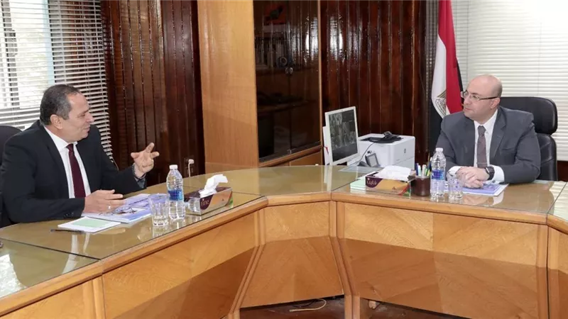 لمناقشة مشروعات 