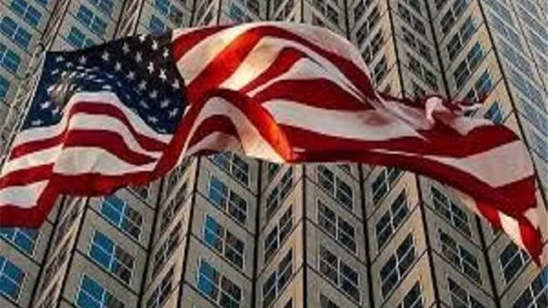 استطلاع: 56% من الأمريكيين يمرون بـ”ضائقة مالية”  لهذا السبب
