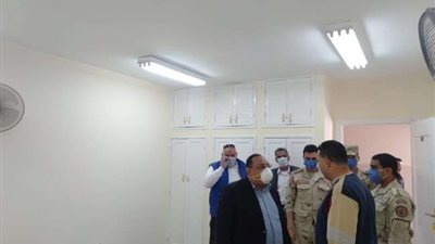 إلزام جميع العاملين والمواطنين بارتداء الكمامات داخل المنشآت التابعة لجامعة حلوان