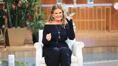 يسرا: عشت على فيتامين سي 1000 وكنت بستخدم مضمضة كل ساعة