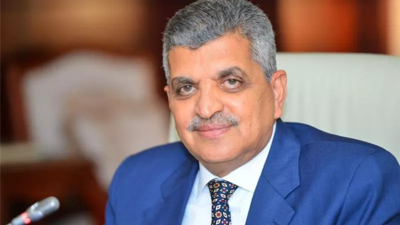 أسامة ربيع: إنشاء أول مرسى يخوت أخضر يعمل بالطاقة المتجددة بقناة السويس