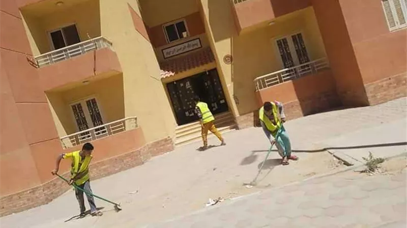 وزير الإسكان: تكثيف أعمال التطهير والتعقيم ورفع المخلفات بالمدن الجديدة