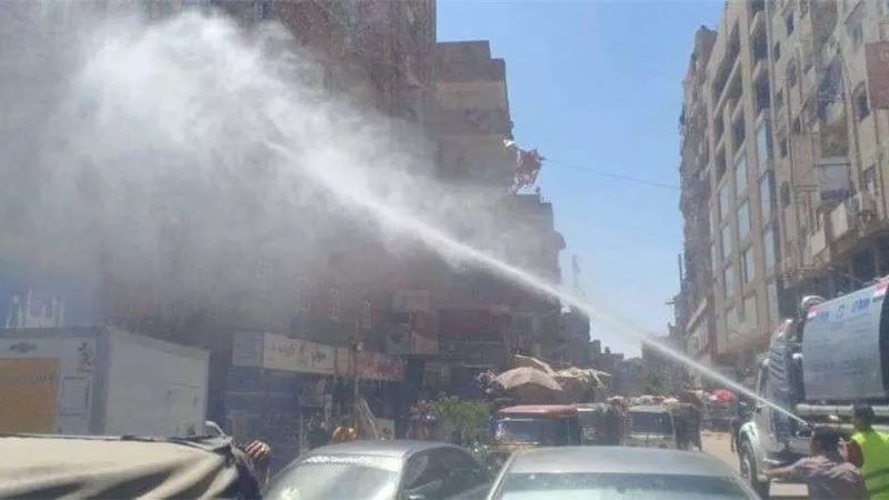 بالصور.. حملات التطهير والتعقيم تجوب أحياء محافظة الجيزة