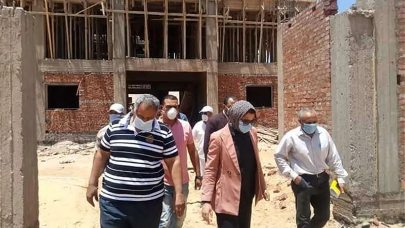نائب محافظ الوادي الجديد تتابع أعمال مبادرة 