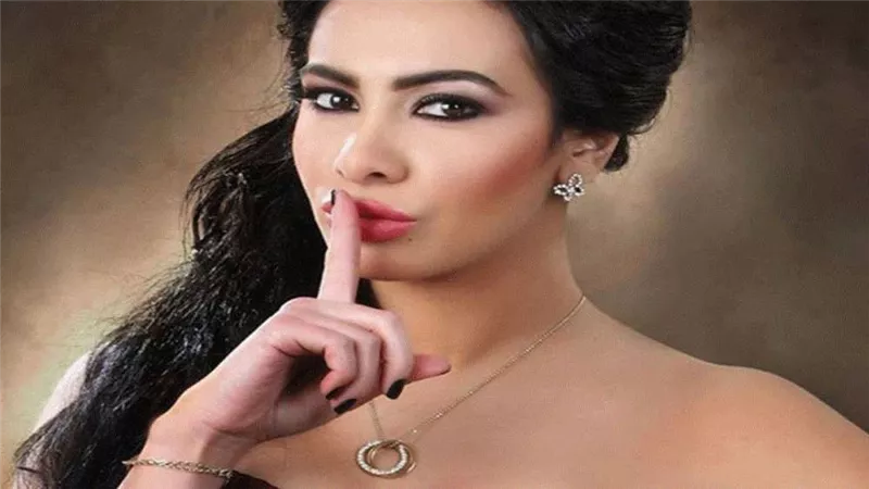 شاهد.. ميرهان حسين تقلد أصالة و سميرة سعيد