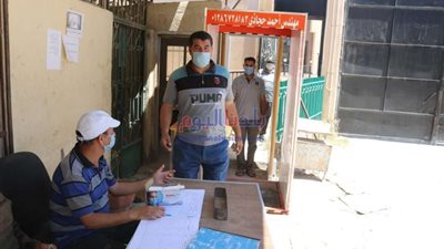محافظ شمال سيناء يؤكد اتباع الإجراءات الوقائية والاحترازية منعًا لانتشار كورونا