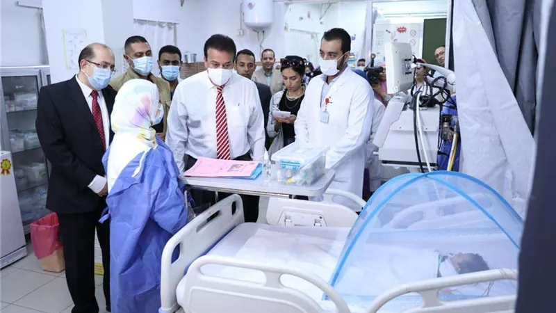 وزير الصحة يتفقد مستشفى الوراق المركزي ويوجه برفع كفاءتها
