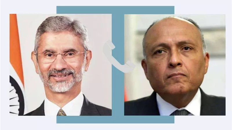 وزير الخارجية يتلقى اتصالاً هاتفياً من نظيره الهندي