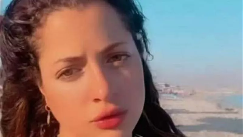 منى فاروق تثير الجدل من جديد بعد أزمة 