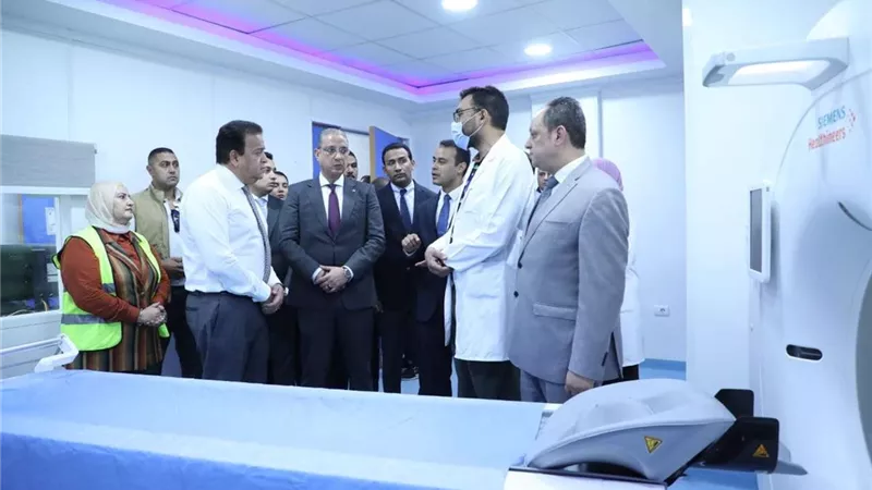 وزير الصحة يتفقد أماكن انتظار المرضى بمستشفى صدر الفيوم