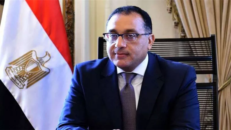 رئيس الوزراء يتفقد الممشى السياحي بمدينة شرم الشيخ