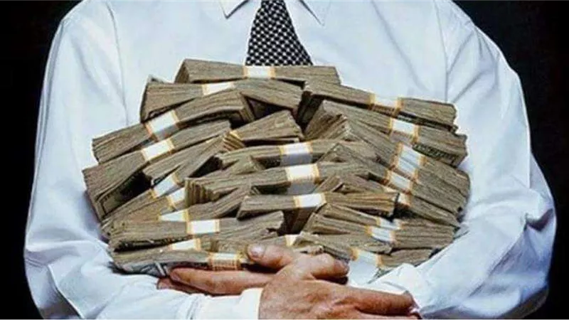 فنانين في قفص الاتهام للتهرب من حق الدولة