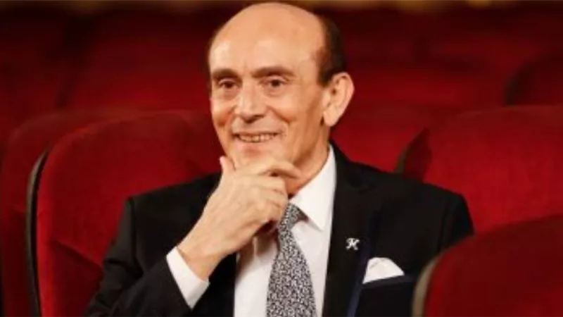 تكريم الفنان محمد صبحي في مهرجان المسرح العربي..الليلة
