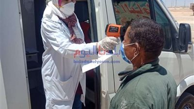 نائب محافظ المنيا يتابع سير العمل بمستشفى الحميات والصدر