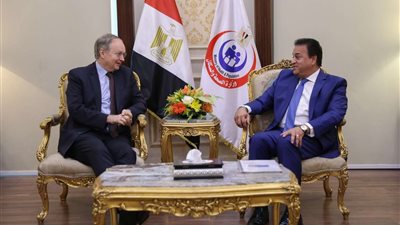 وزير الصحة يبحث التعاون في بناء المنشآت الذكية وتوطين صناعة الأمصال واللقاحات