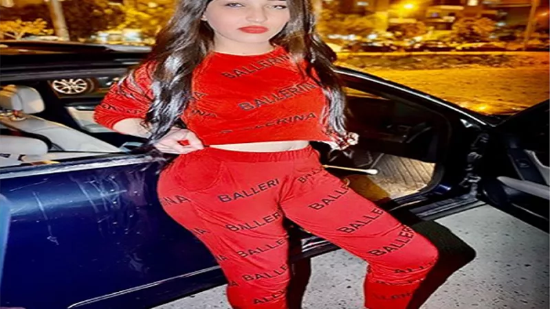 مشاهير 