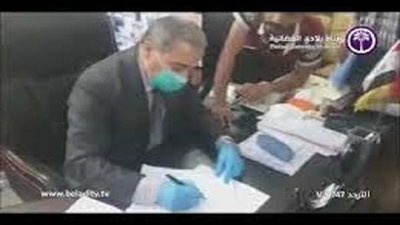 عراقيون يجبرون مدير عام صحة ذي قار على الإستقالة (فيديو)
