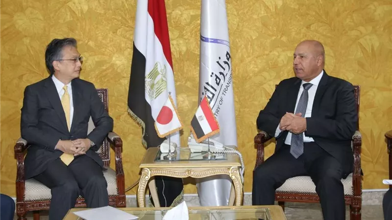 وزير النقل يبحث مع السفير الياباني بالقاهرة الموقف التنفيذي للخط الرابع لمترو الأنفاق