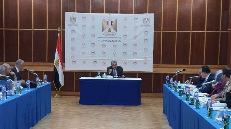 وزير الكهرباء والطاقة